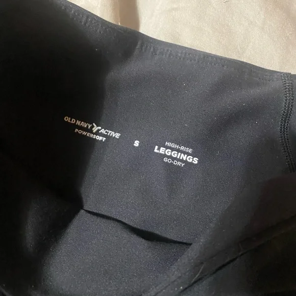 Old Navy Women's Black Leggings - Picture 3 of 5
